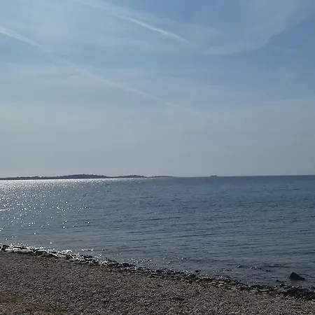 Peroj 100 C Apartment Peroj