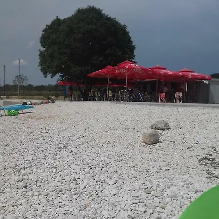 Apartment Peroj 100 C *