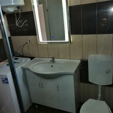 100 C شقة