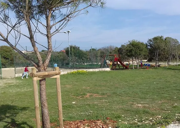 100 C 아파트 페로이