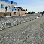 Apartment Peroj 100 C