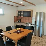 Apartman 100 C