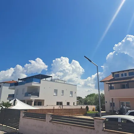 Peroj 100 C Apartman