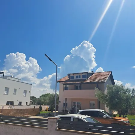 Apartment Peroj 100 C *