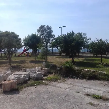 100 C Apartament