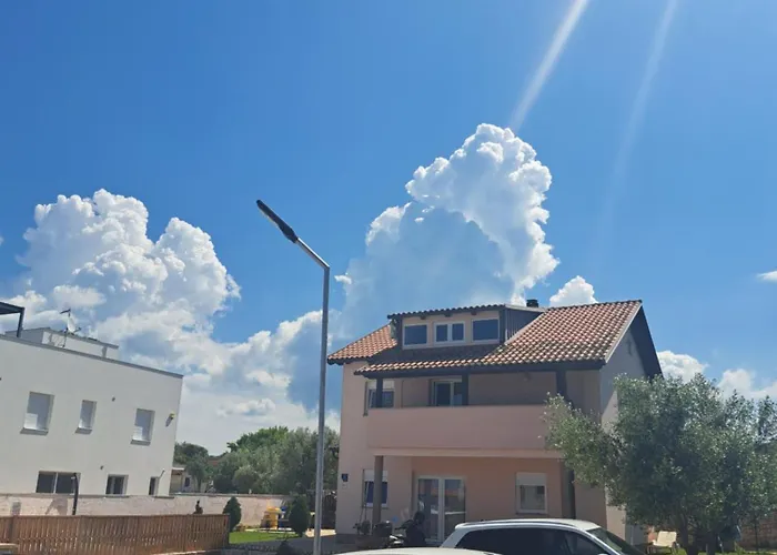Apartament 100 C *